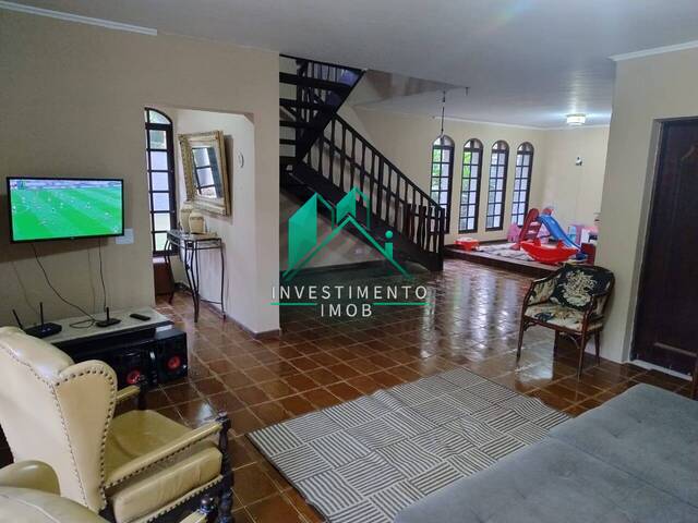 Casa para Venda em Embu-Guaçu - 5