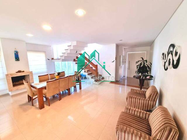 Casa para Venda em Santana de Parnaíba - 4