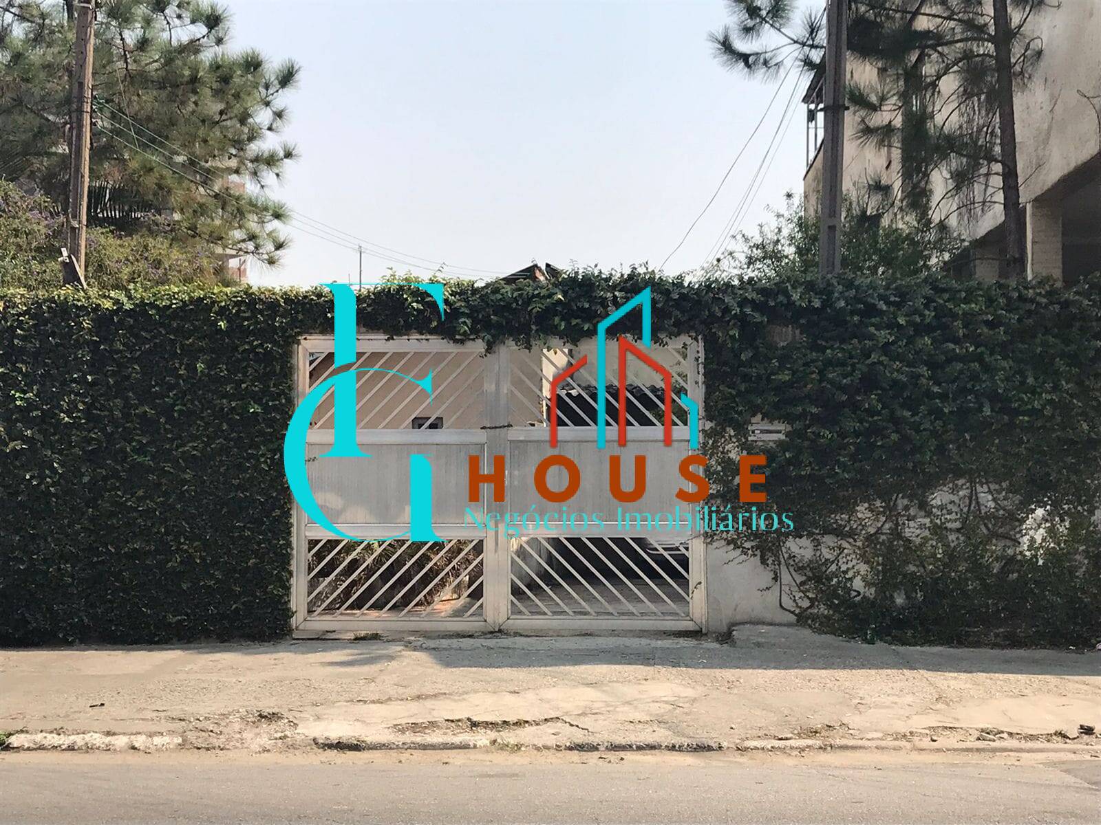 Casa à venda com 3 quartos, 270m² - Foto 1