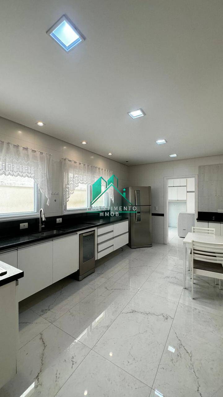 Casa à venda com 4 quartos, 400m² - Foto 14