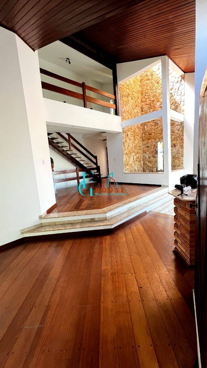 Casa à venda com 4 quartos, 286m² - Foto 13