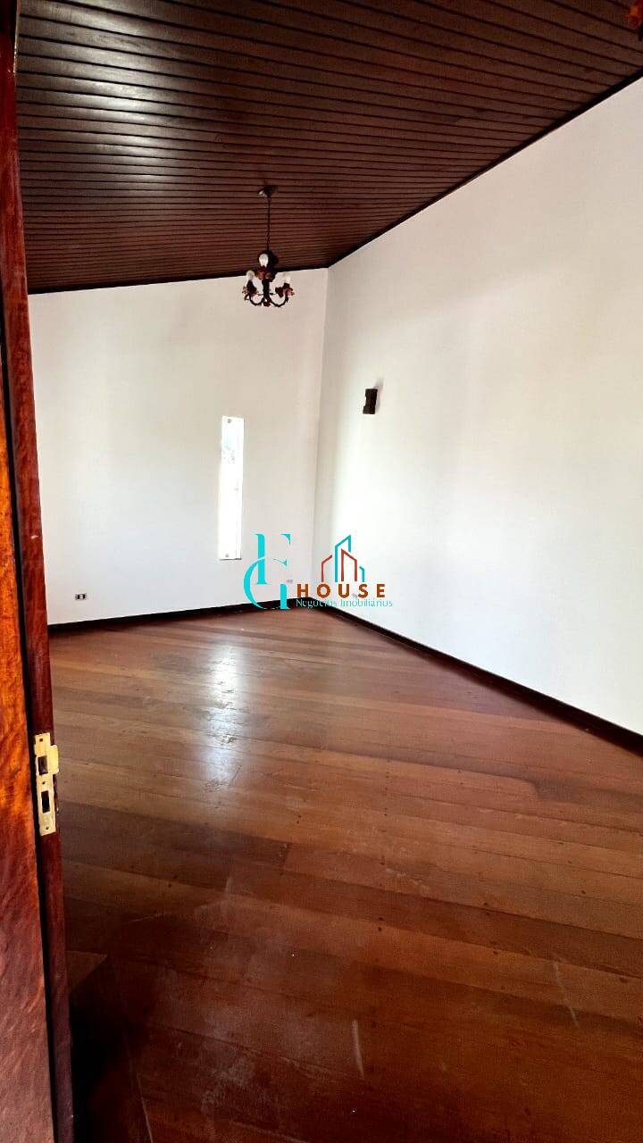 Casa à venda com 4 quartos, 286m² - Foto 14