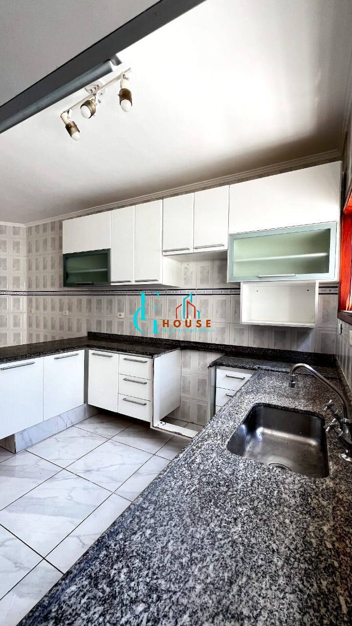 Casa à venda com 4 quartos, 286m² - Foto 16