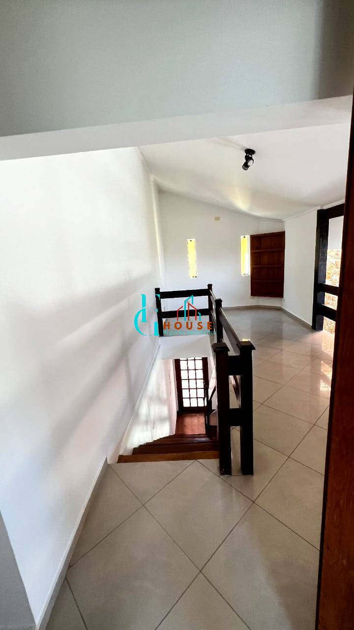 Casa à venda com 4 quartos, 286m² - Foto 19