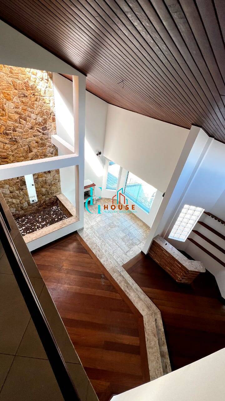 Casa à venda com 4 quartos, 286m² - Foto 28