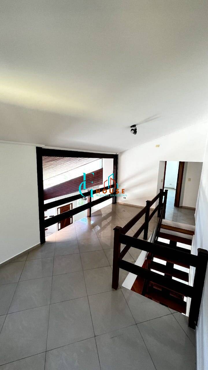 Casa à venda com 4 quartos, 286m² - Foto 29